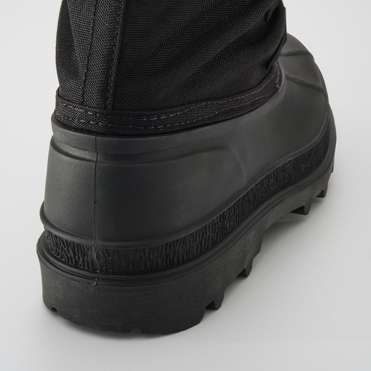 Black : Canuck Women's Winter Boots - Three-Quarter Back View