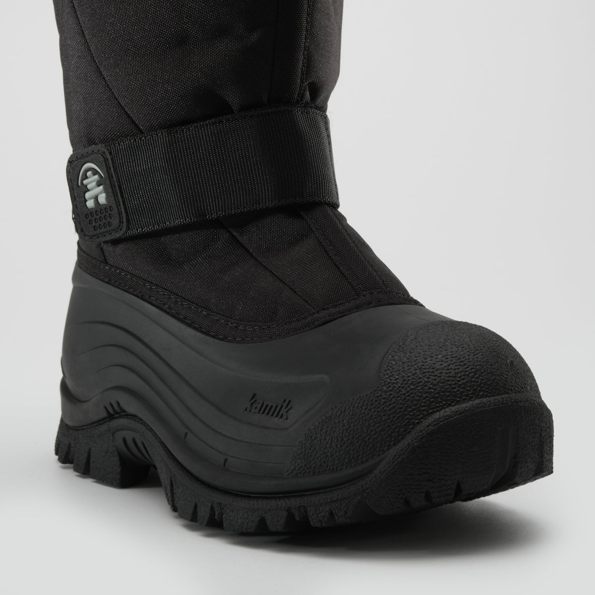 Black : Greenbay 4 Men's Winter Boots - Three-Quarter Front View