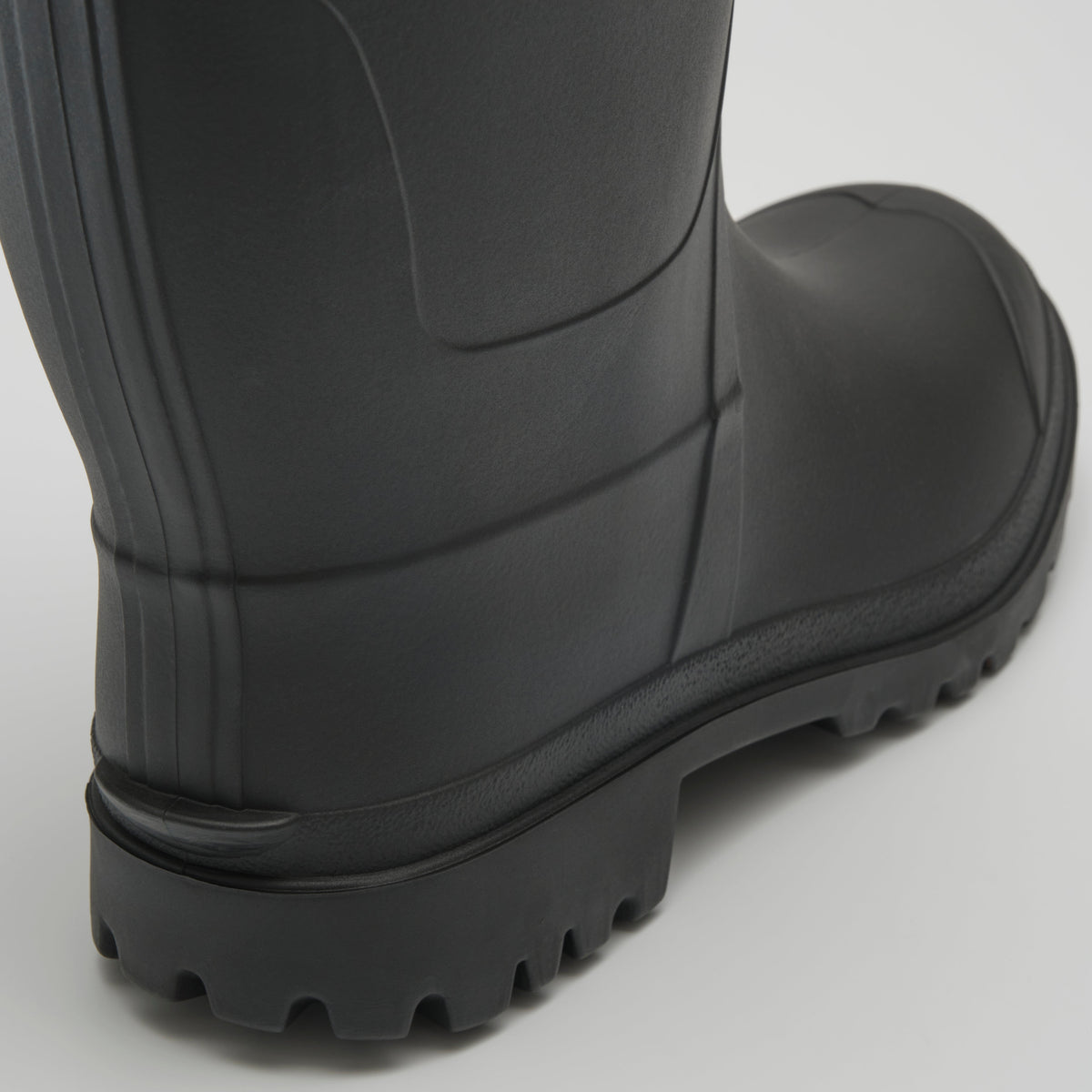 Black : Michael Men's Rain Boots - Three-Quarter View Close-up
