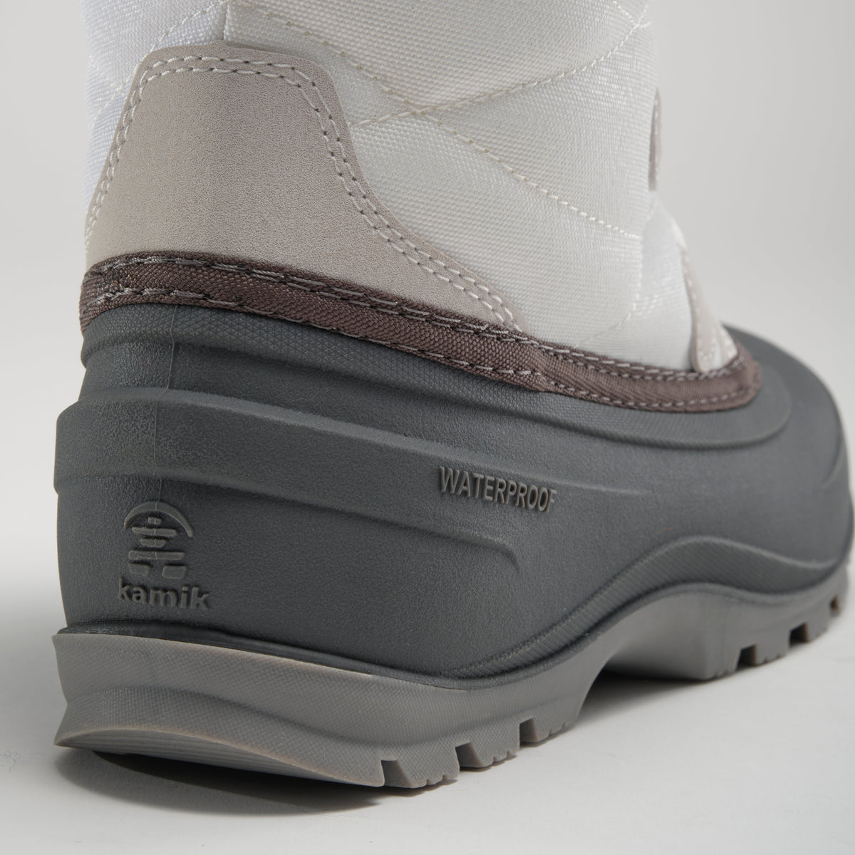 White : Momentum Low 2 Women's Winter Boots - Close-up Back View