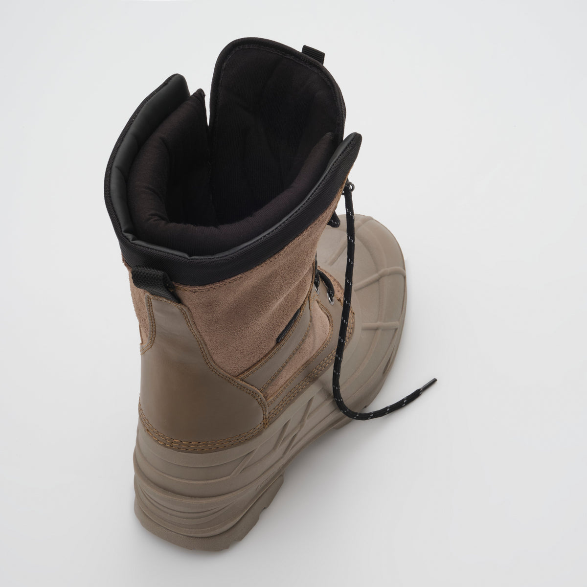 Fossil : Nation Plus Men's Winter Boots - Three-Quarter Top View