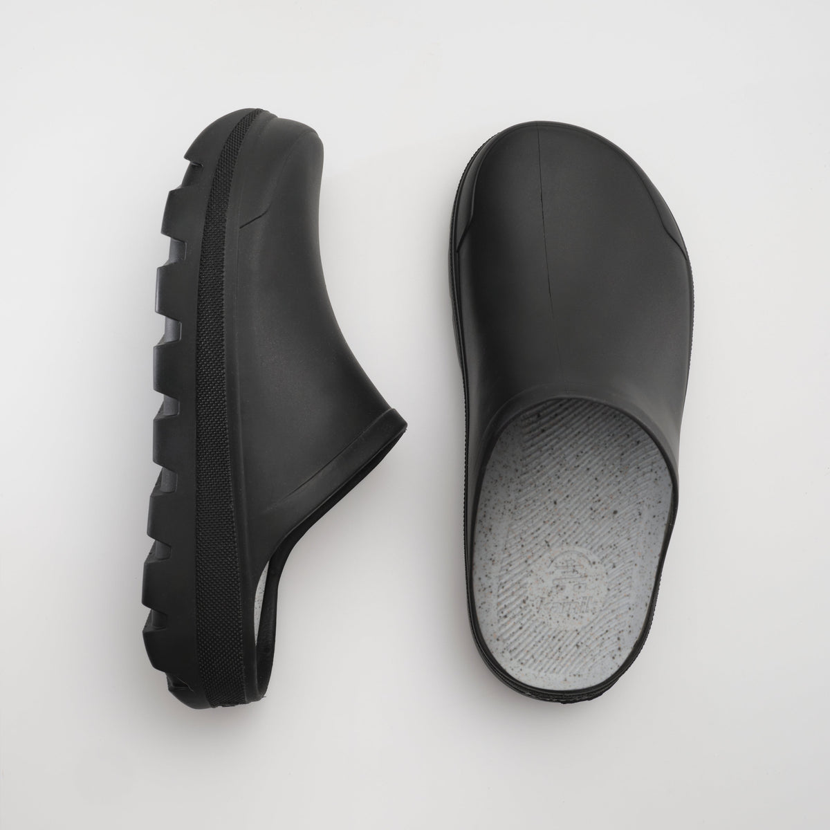 Black : Nova Unisex Waterproof Clogs - Pair View