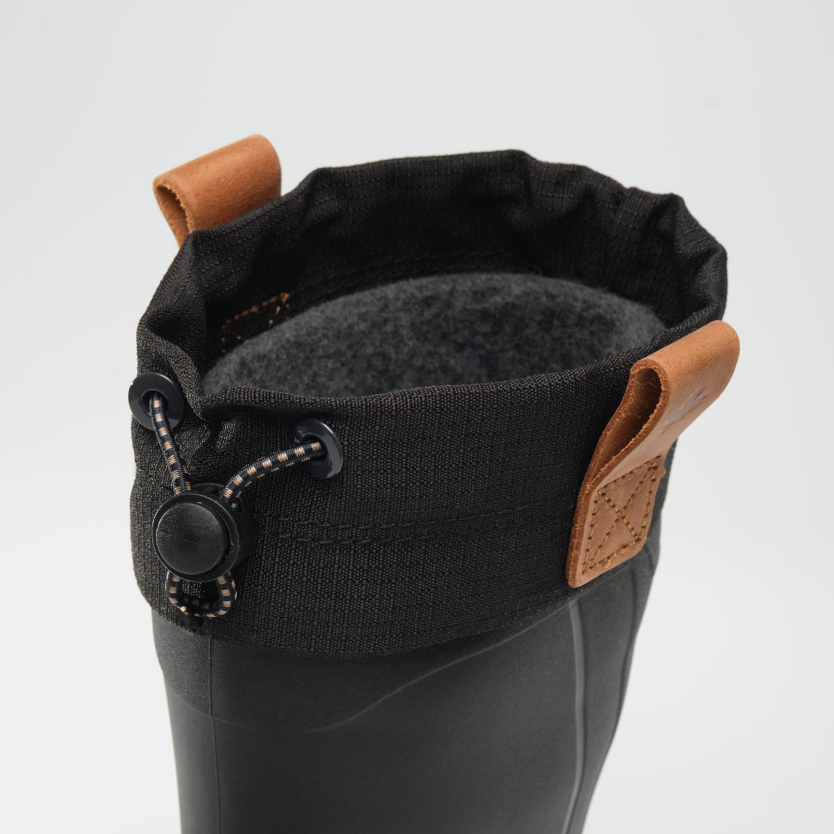 Black : Tundra Jr Kids Winter Boots - Close-up Top View