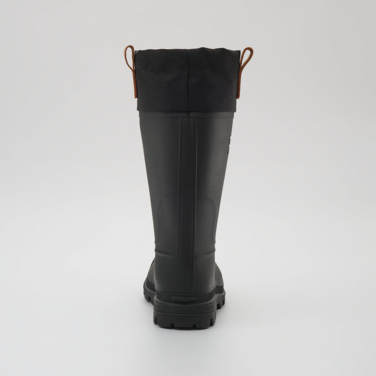 Black : Tundra Men's Winter Boots - Back View