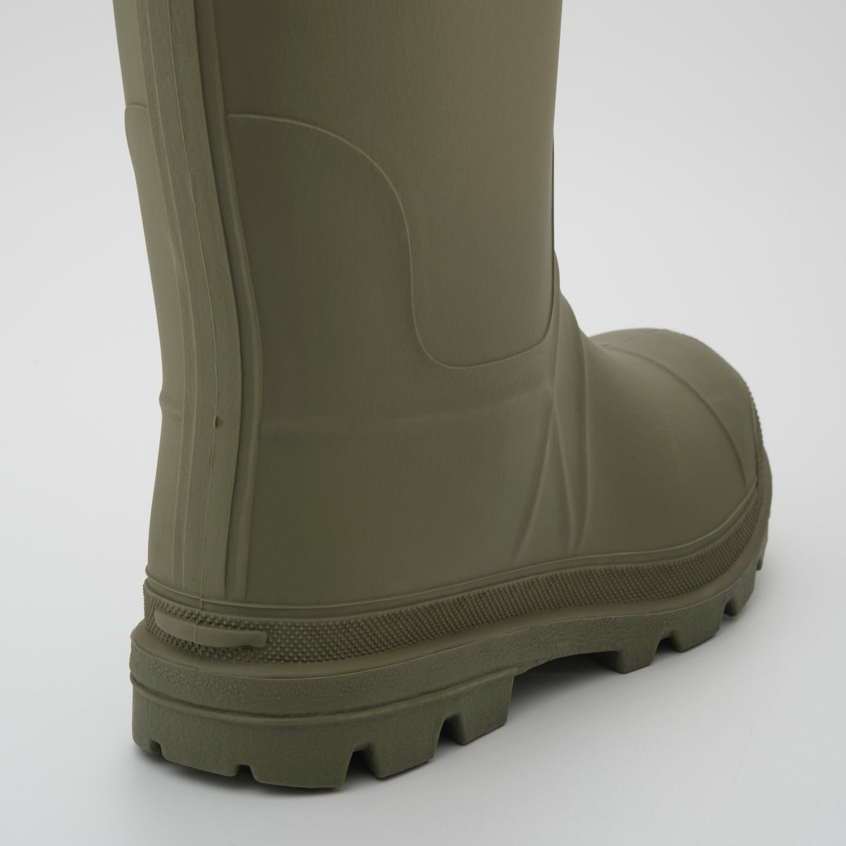 Moss Green : Tundra Men's Winter Boots - Three-Quarter Back View