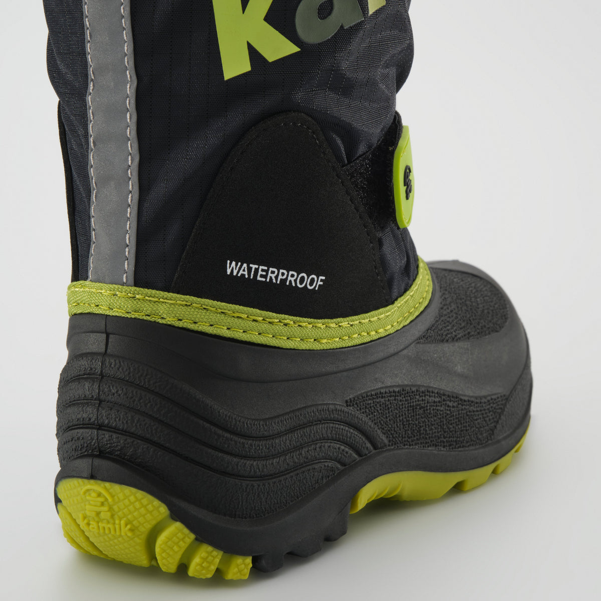 Black-Green : Waterbug 5 Kids Winter Boots - Close-up Back View